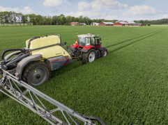 Trailed sprayers